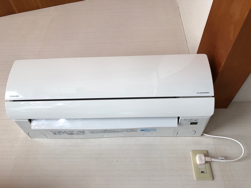 取付込み】2018年製 TOSHIBAロボットエアコン 2023/4/4投稿